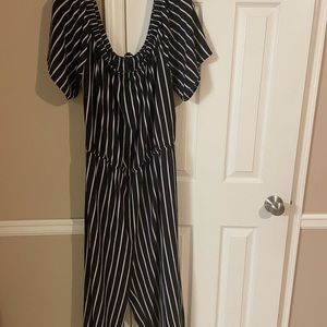 Stripped plus jumpsuit in excellent condition